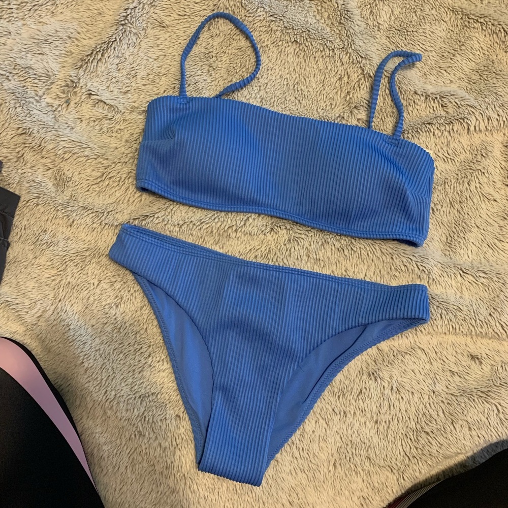 M Top / S bottoms HOLLISTER bathing suit NWOT